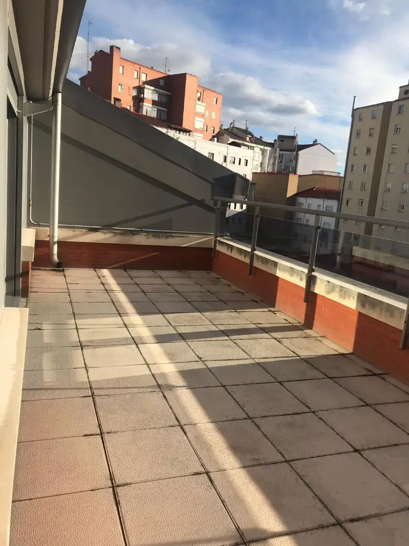 Terrasse von Wohnungen zur Miete in Palencia mit Heizung, Terrasse und Abstellraum