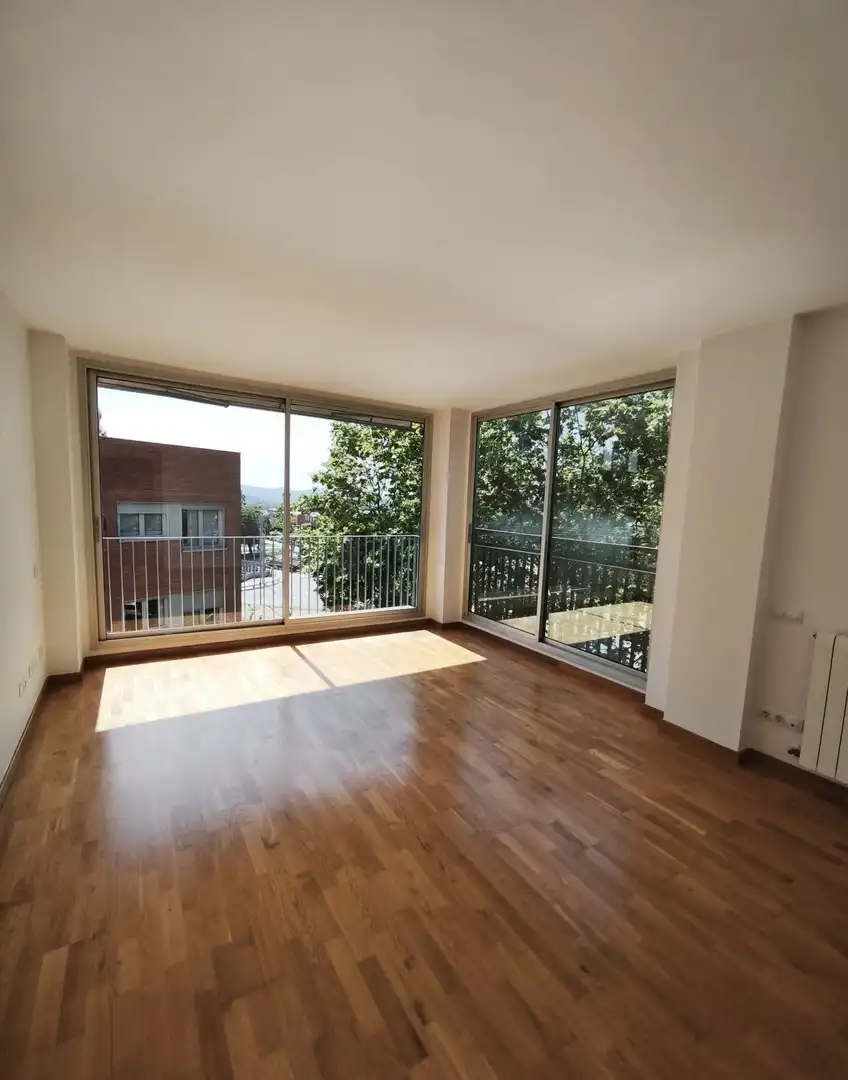 Balcony of Flat for rent in Sant Cugat del Vallès  with Air Conditioner, Heating and Storage room