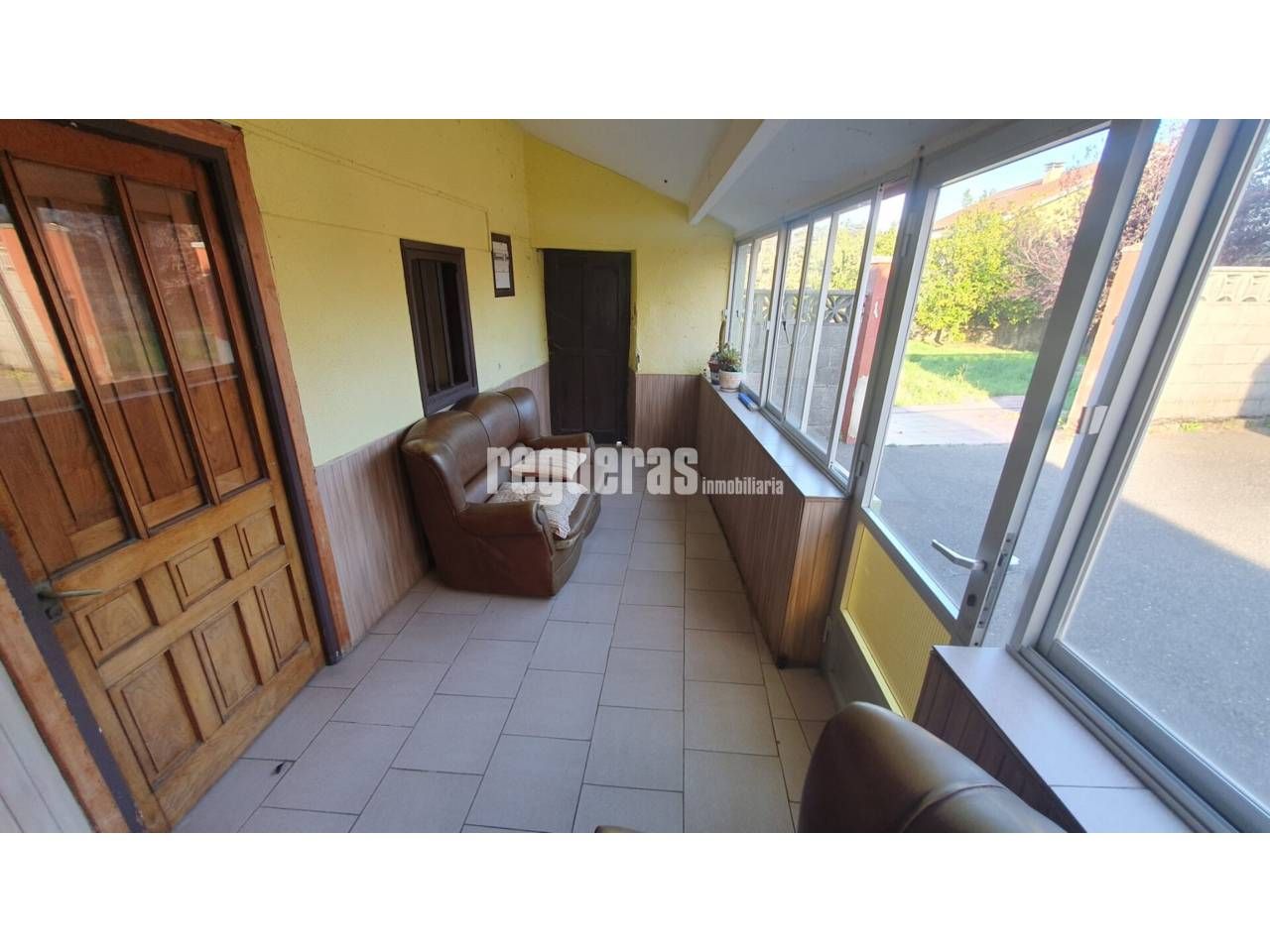 Exterior view of House or chalet for sale in Avilés  with Heating