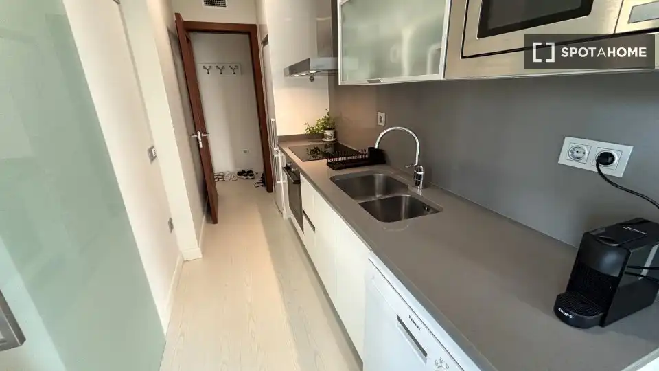 Cocina de Apartamento para compartir en Sitges con Aire acondicionado, Terraza y Amueblado