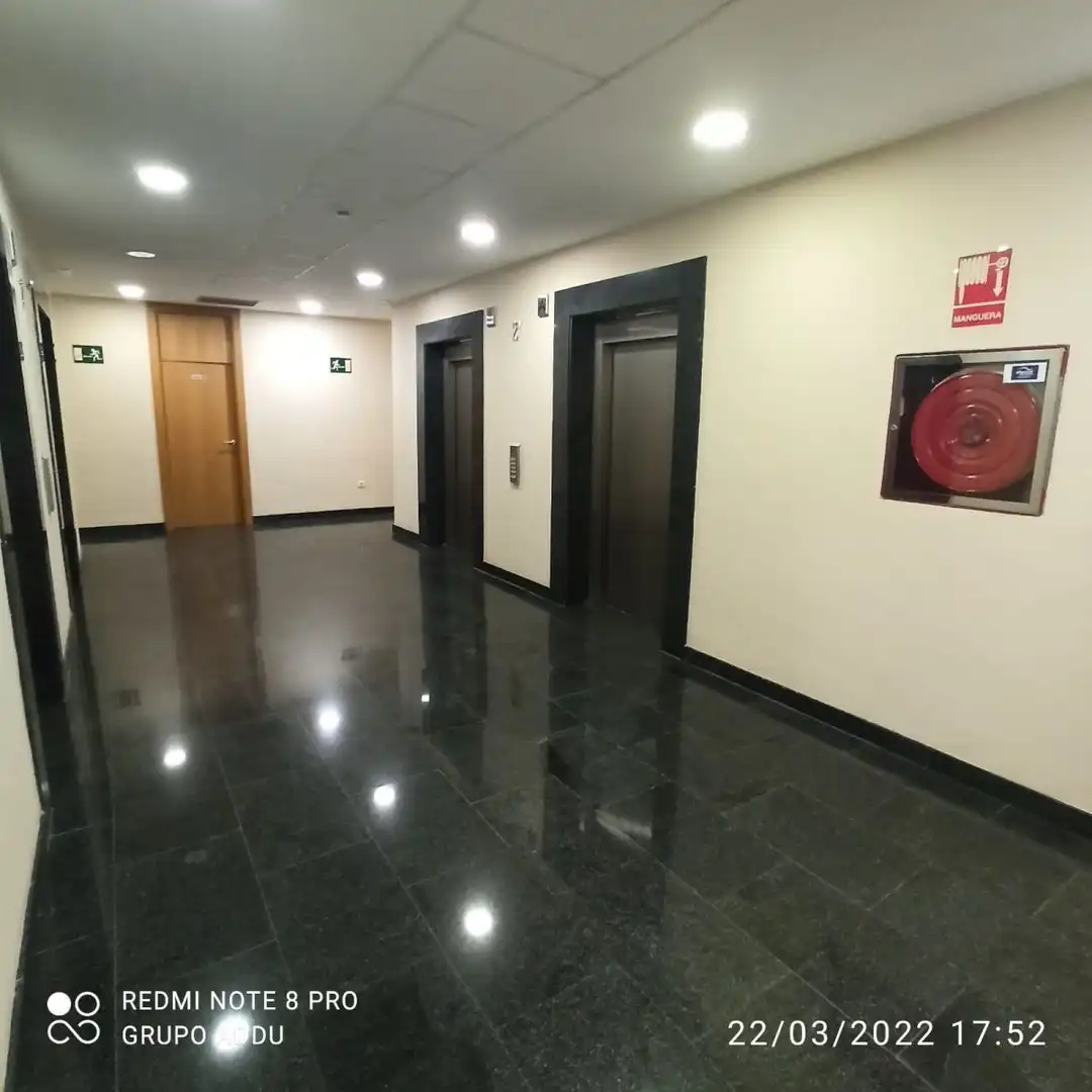 Oficina de lloguer en Sevilla amb Aire condicionat