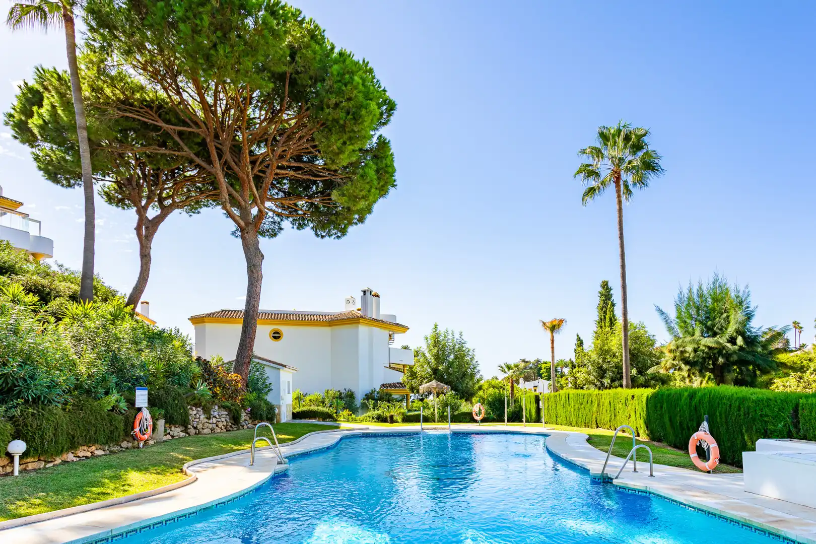 Jardí de Planta baixa en venda en Mijas amb Aire condicionat, Terrassa i Piscina