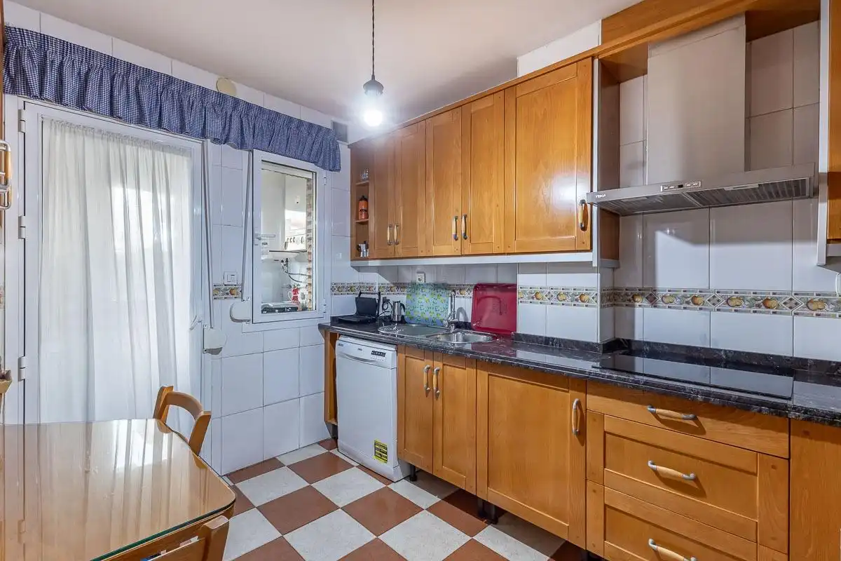 Casa a schiera in vendita a Genil, imagen 8