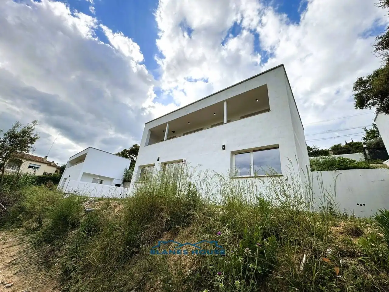 Vista exterior de Casa o xalet en venda en Maçanet de la Selva amb Jardí privat, Terrassa i Alarma