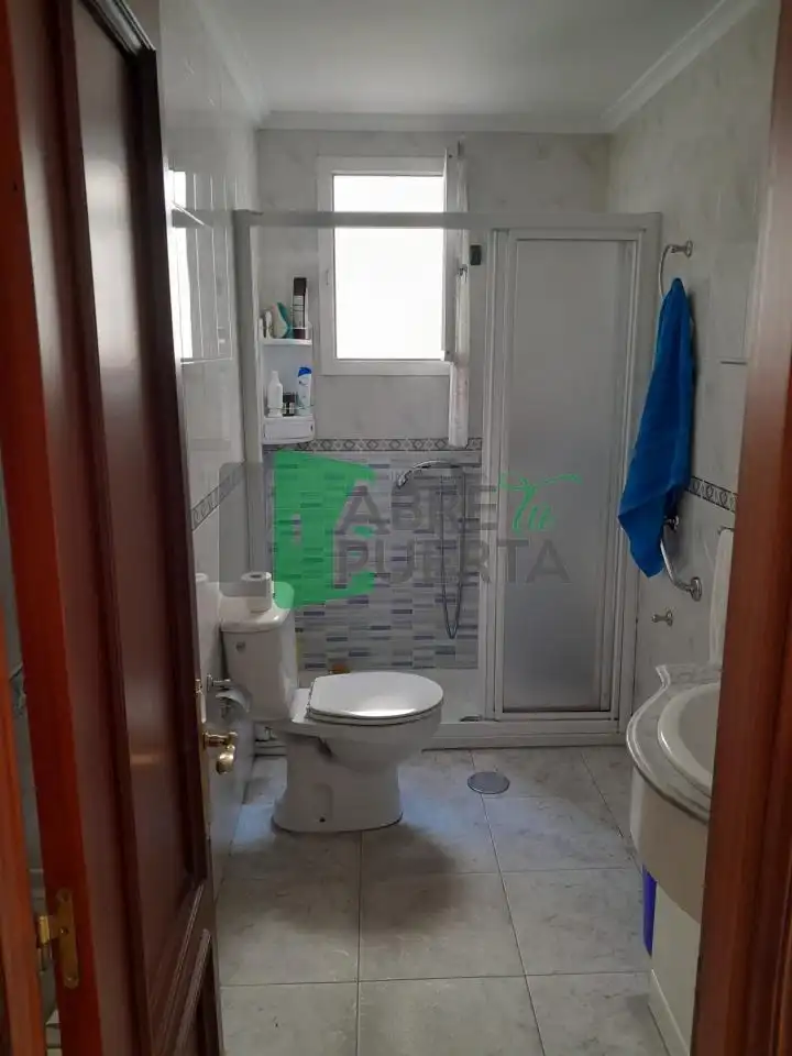 Baño de Casa o chalet en venta en Ourense Capital  con Calefacción y Jardín privado