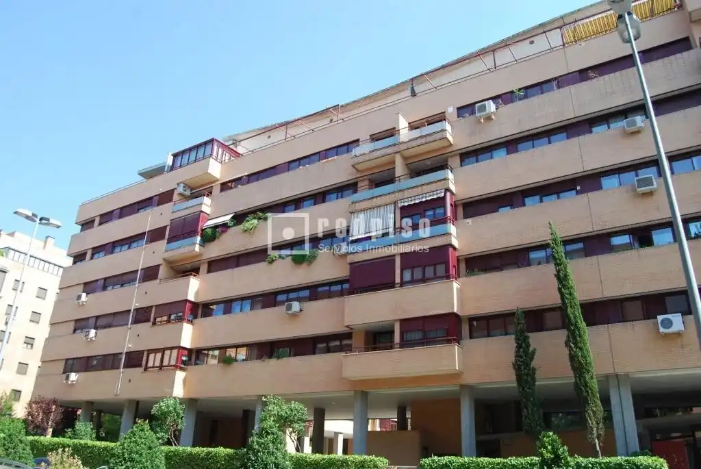 Exterior view of Flat for sale in Estación - Centro