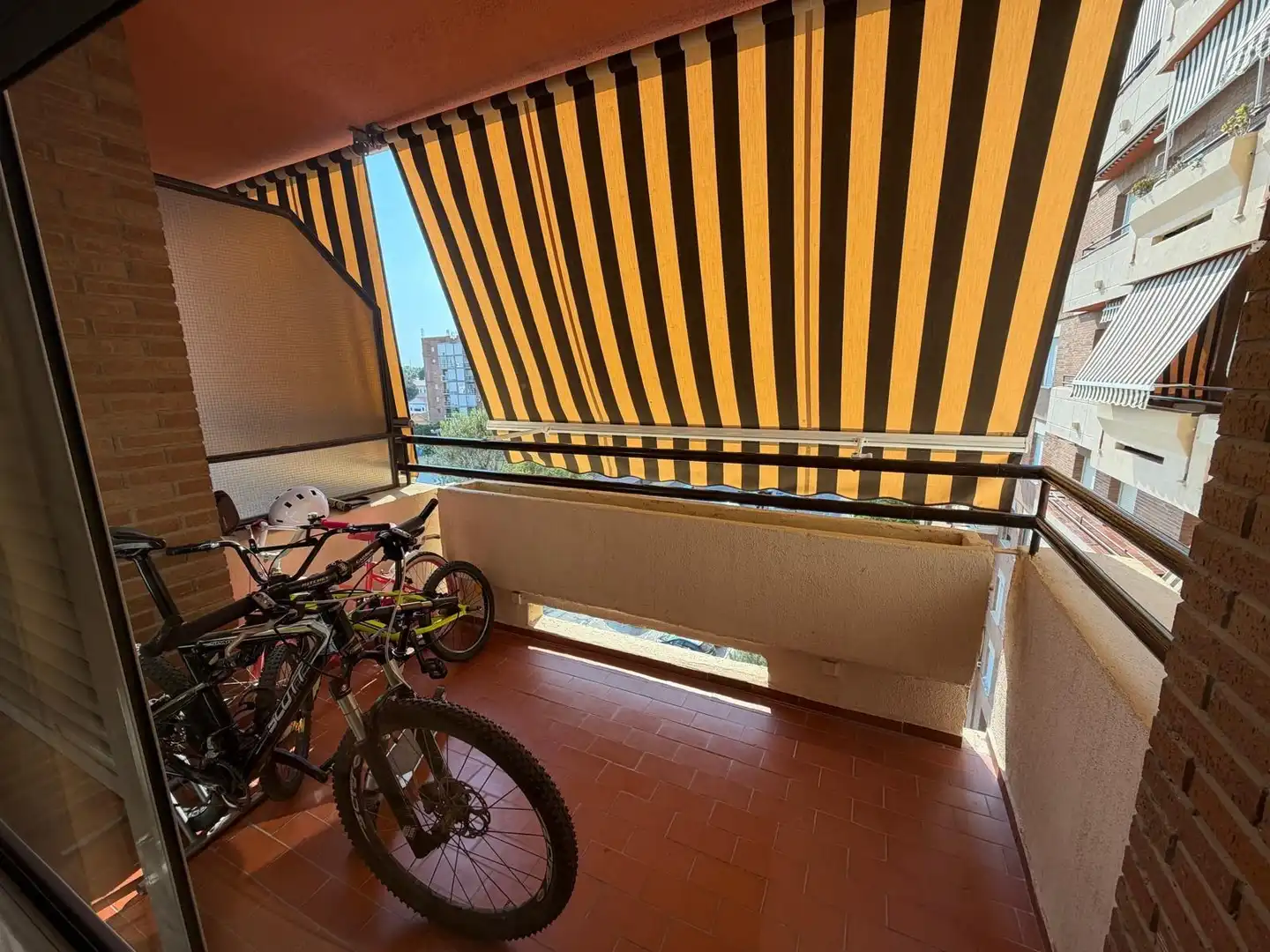 Balcony of Flat for rent in Sevilla  with Air Conditioner, Terrace and Furnished