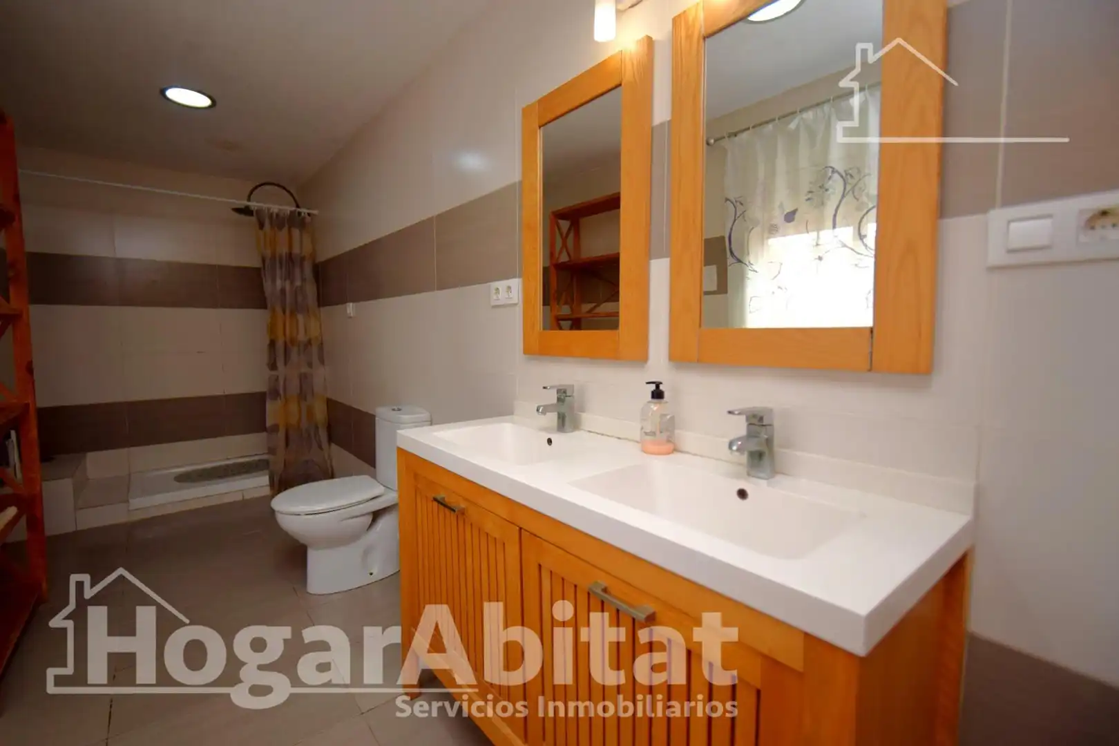 Baño de Casa o chalet en venta en Llíria con Aire acondicionado, Calefacción y Jardín privado