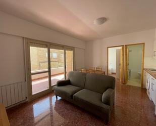 Sala d'estar de Apartament de lloguer en Graus amb Calefacció, Terrassa i Moblat