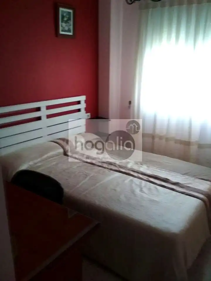 Habitación de Piso de alquiler en Sevilla con Aire acondicionado, Amueblado y Balcón