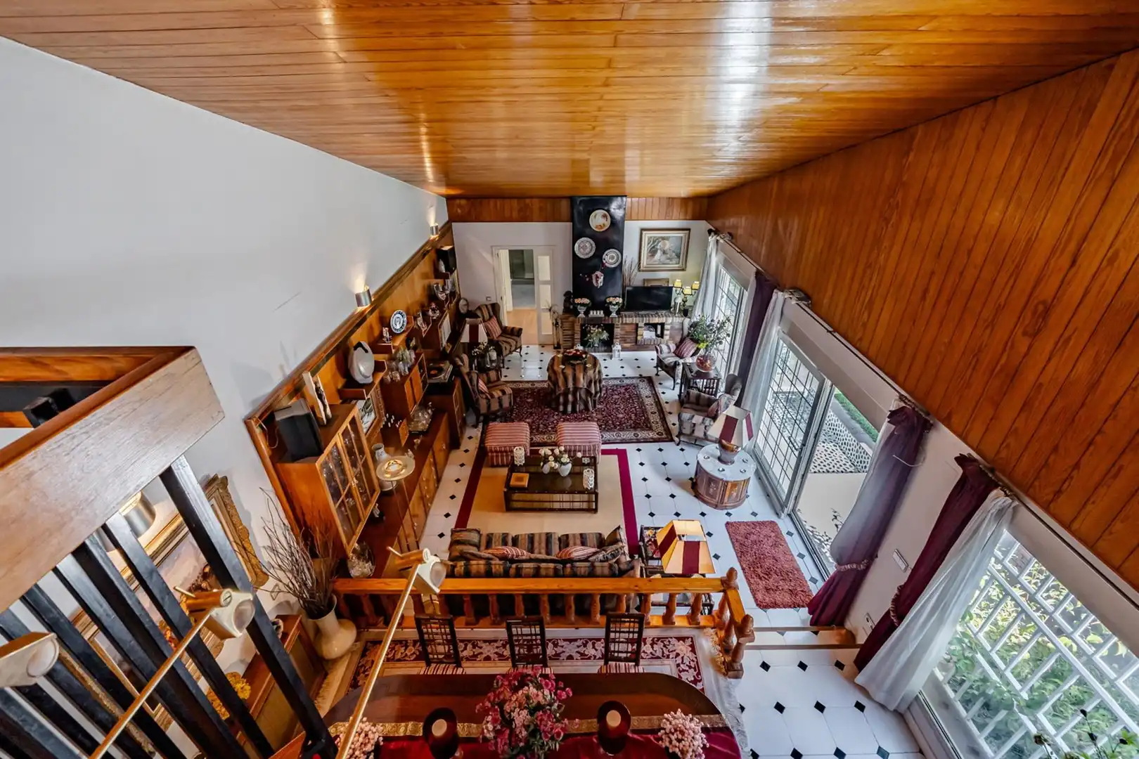 Sala d'estar de Casa adosada en venda en Boadilla del Monte amb Aire condicionat, Calefacció i Jardí privat
