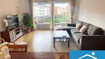 Sala d'estar de Pis en venda en Sant Quirze del Vallès amb Calefacció, Parquet i Terrassa