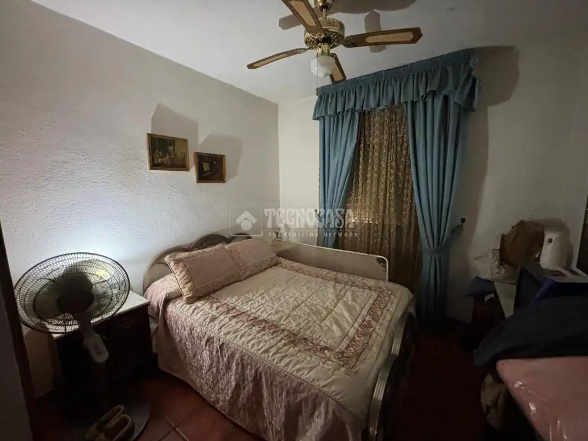 Habitación de Finca rústica en venta en Córdoba con Aire acondicionado y Amueblado