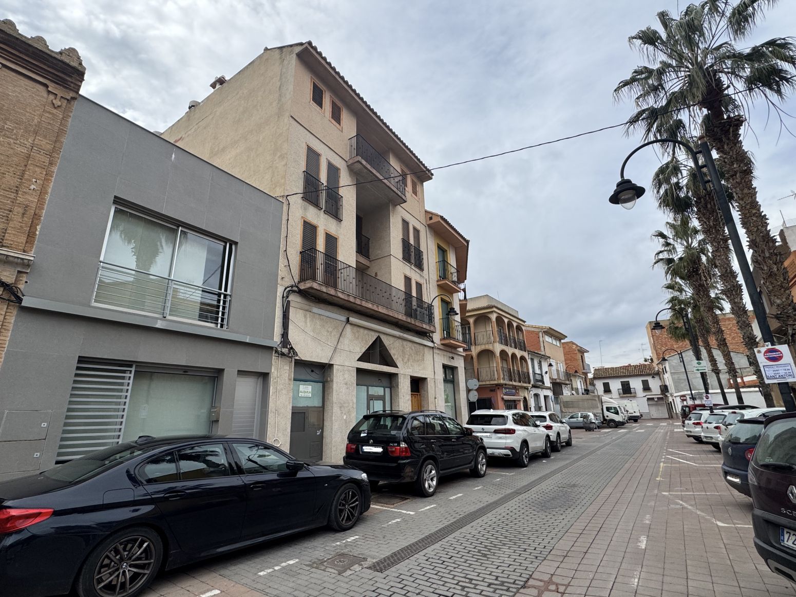 Vista exterior de Local de lloguer en Museros amb Terrassa