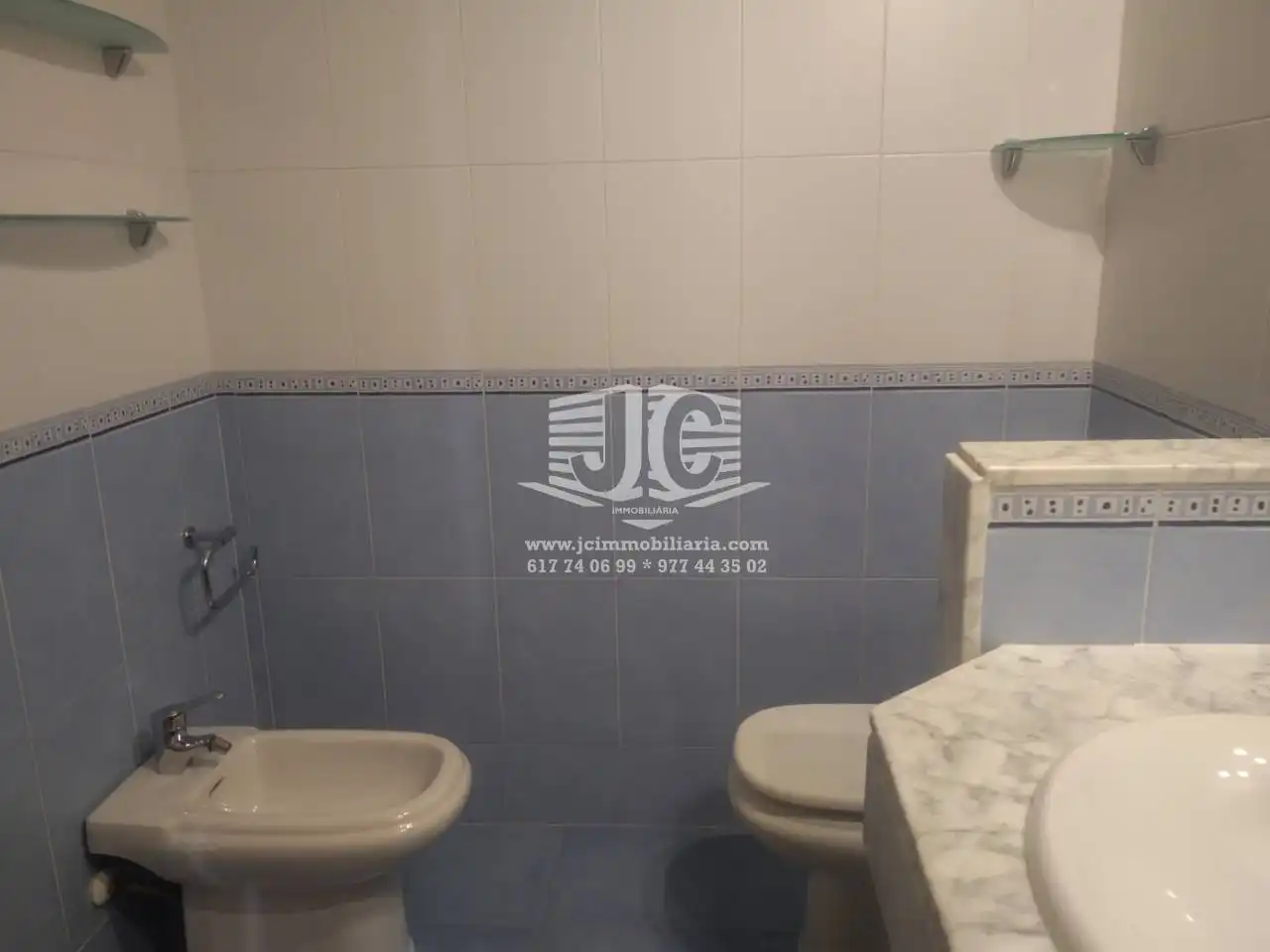 Baño de Piso de alquiler en Tortosa con Aire acondicionado, Terraza y Amueblado