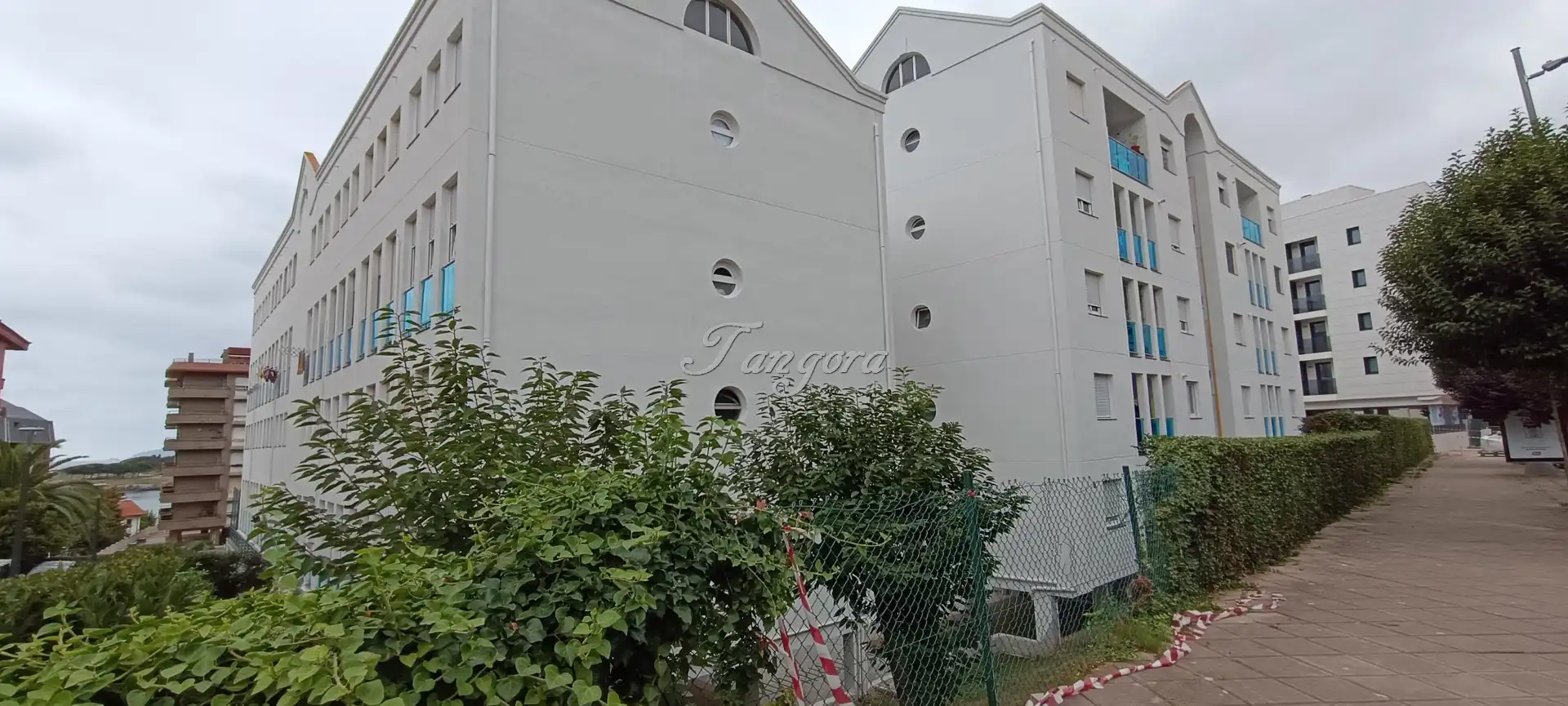Außenansicht von Wohnung zur Miete in Castro-Urdiales mit Heizung, Terrasse und Möbliert