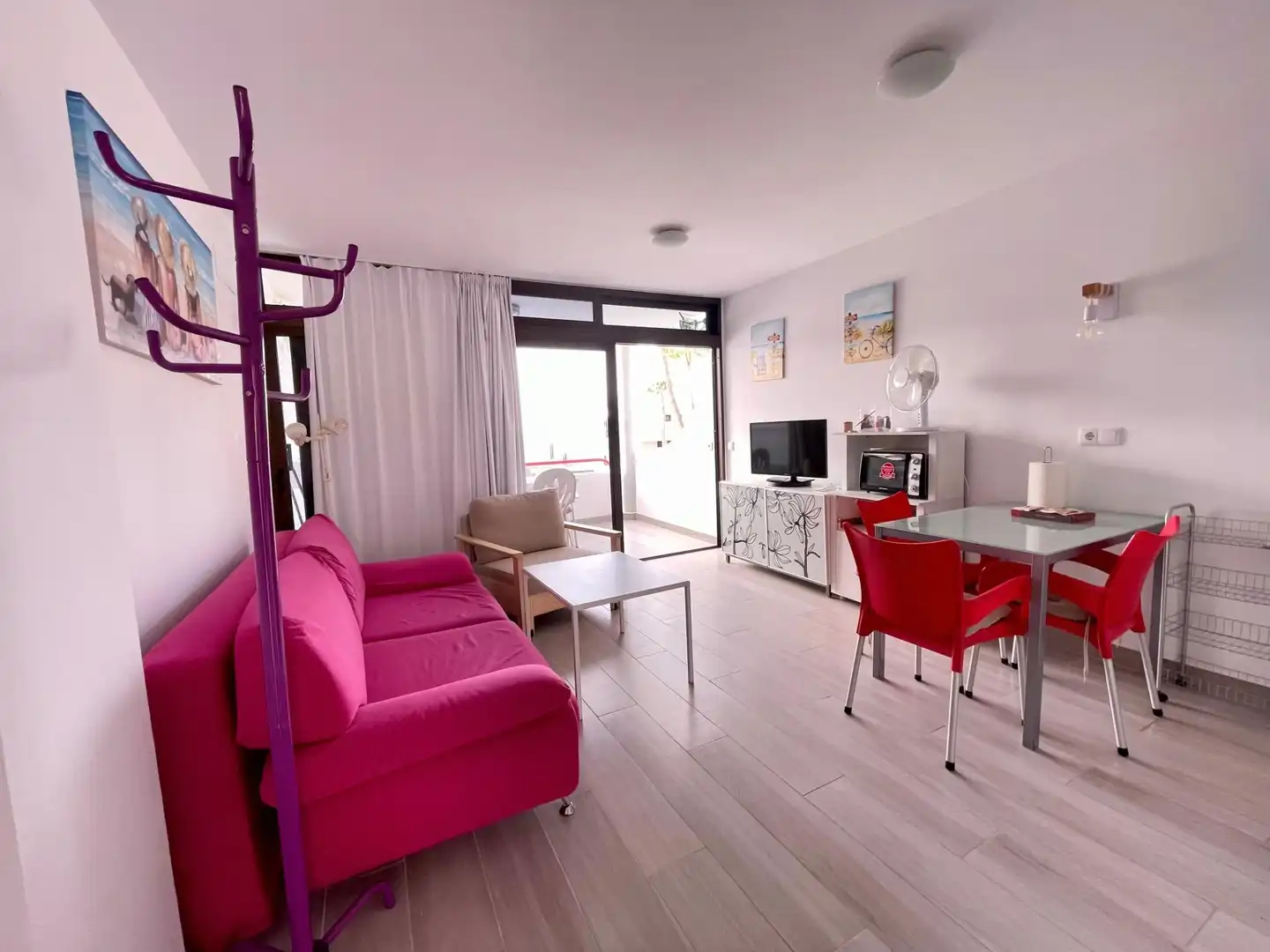 Sala d'estar de Apartament de lloguer en Mogán amb Moblat, Balcó i Piscina comunitària