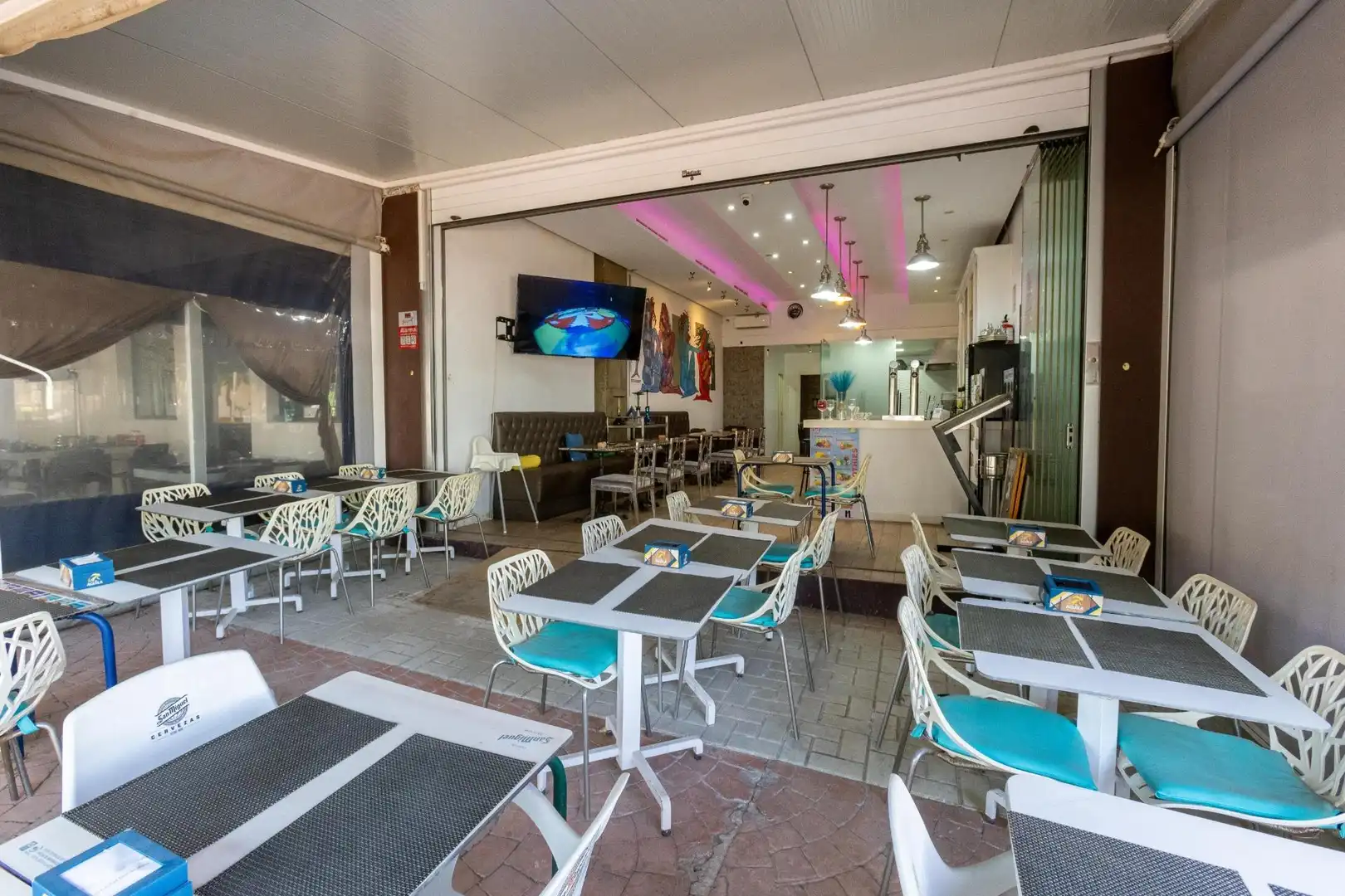 Local comercial en venta en Calle ANTONIO NAVAJAS RUIZ 2, imagen 2