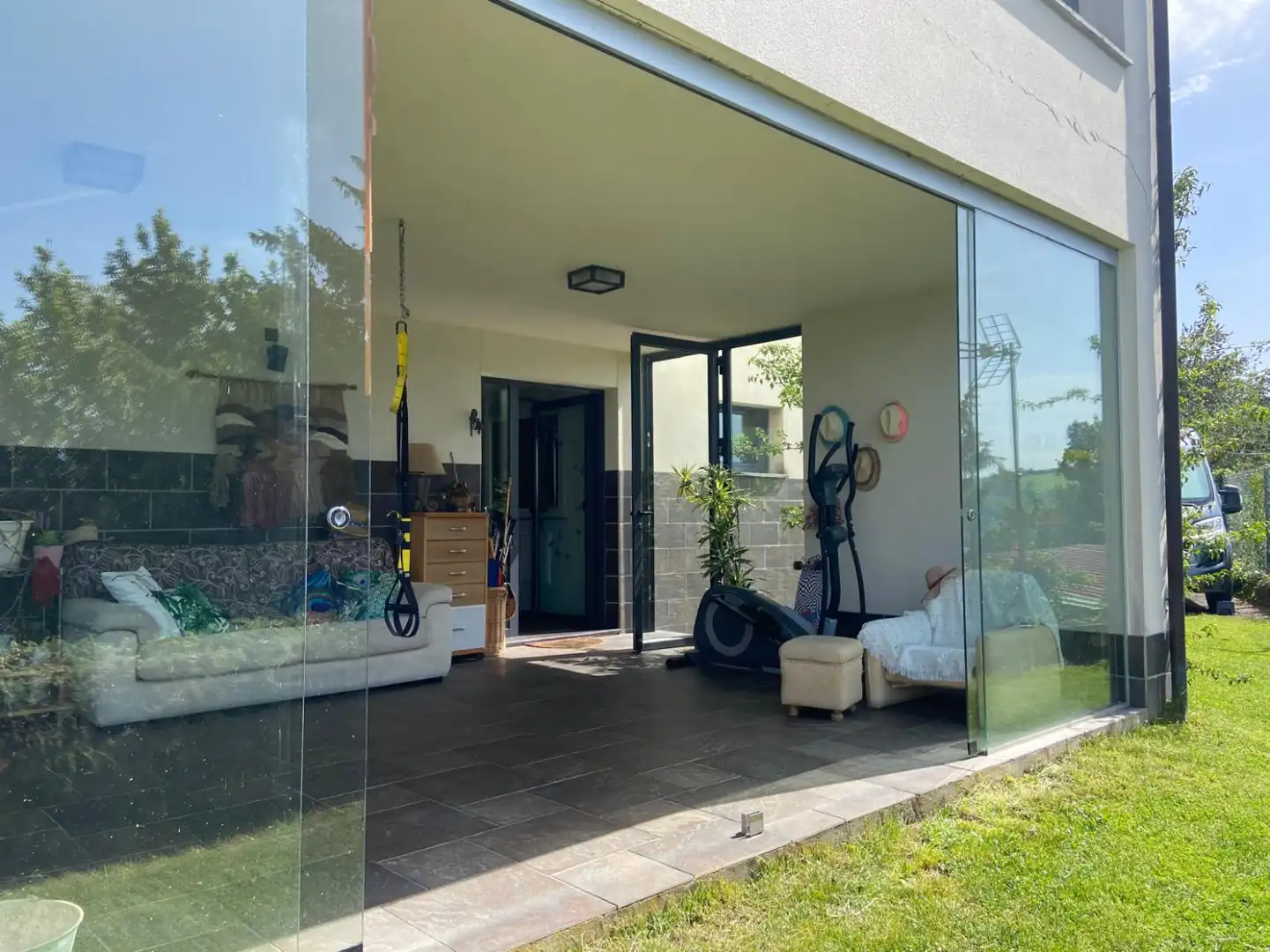 Vista exterior de Casa o xalet en venda en Sariego amb Calefacció, Terrassa i Traster