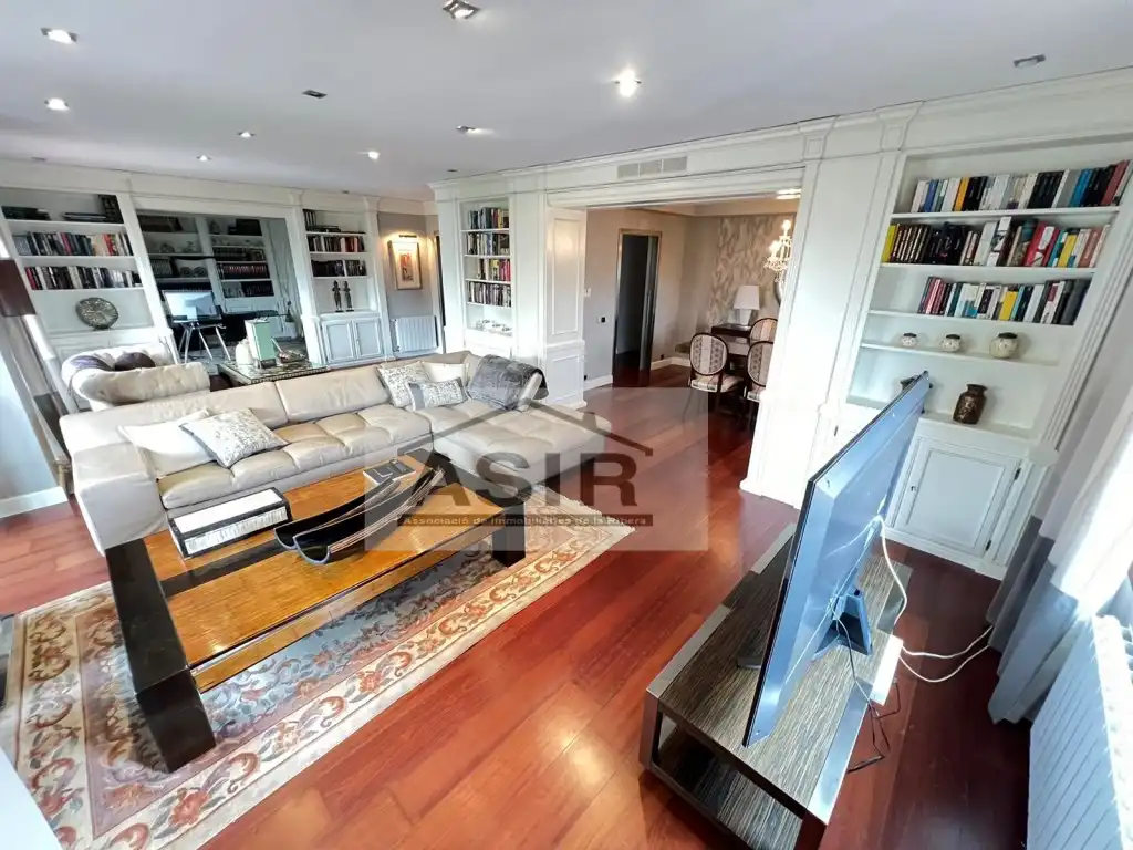 Flat for rent in Plaza Major, Centre
