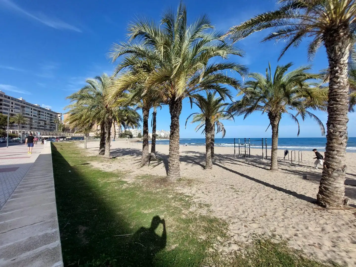 Außenansicht von Wohnung zur Miete in El Campello mit Klimaanlage, Terrasse und Möbliert