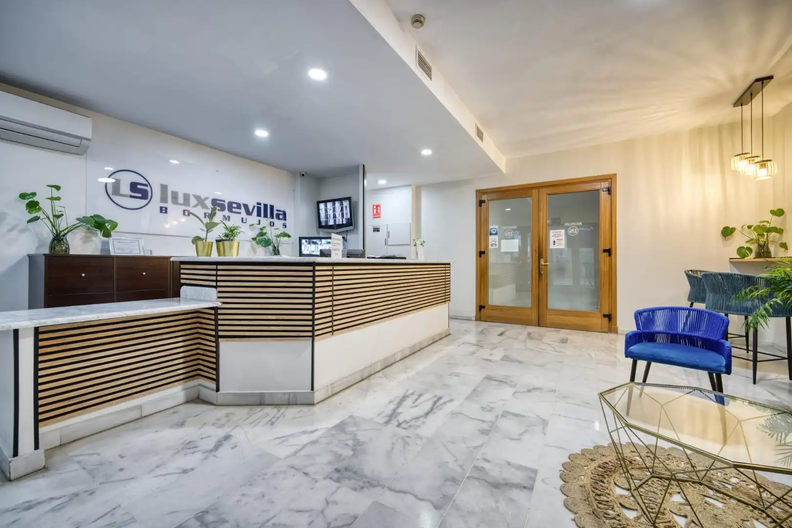 Apartament amb ascensor en venda a Avenida BARRERILLO (DEL)
