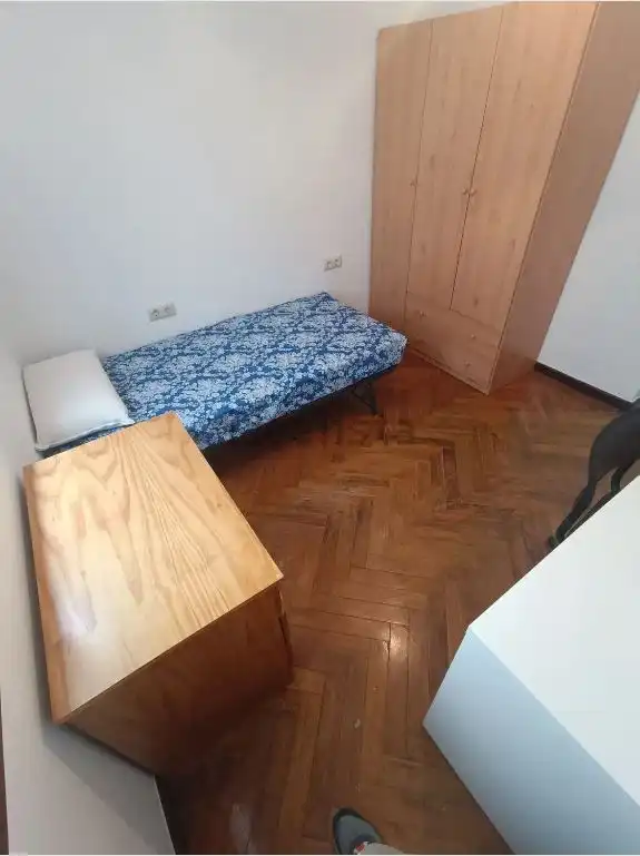 Habitación de Piso en venta en Santiago de Compostela  con Calefacción, Terraza y Amueblado