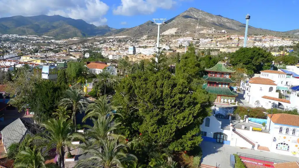Vista exterior de Apartament en venda en Benalmádena amb Aire condicionat, Calefacció i Parquet