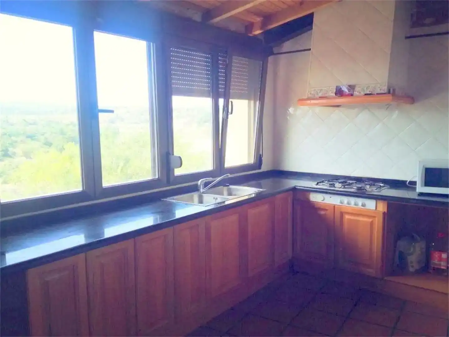 Cocina de Piso en venta en La Puebla de Valverde con Trastero y Piscina comunitaria