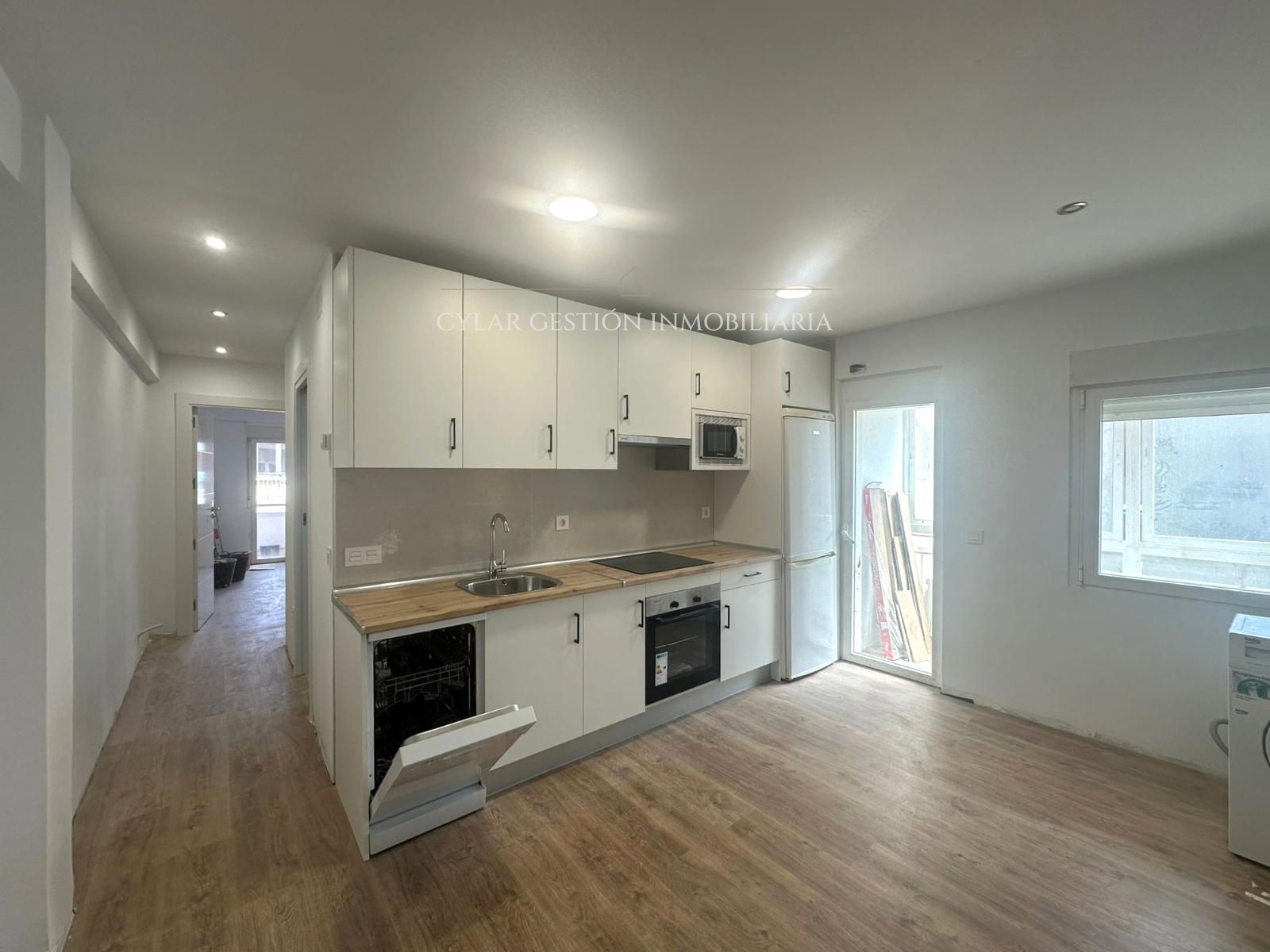 Kitchen of Flat to rent in Salamanca Capital  with Heating, Terrace and Furnished