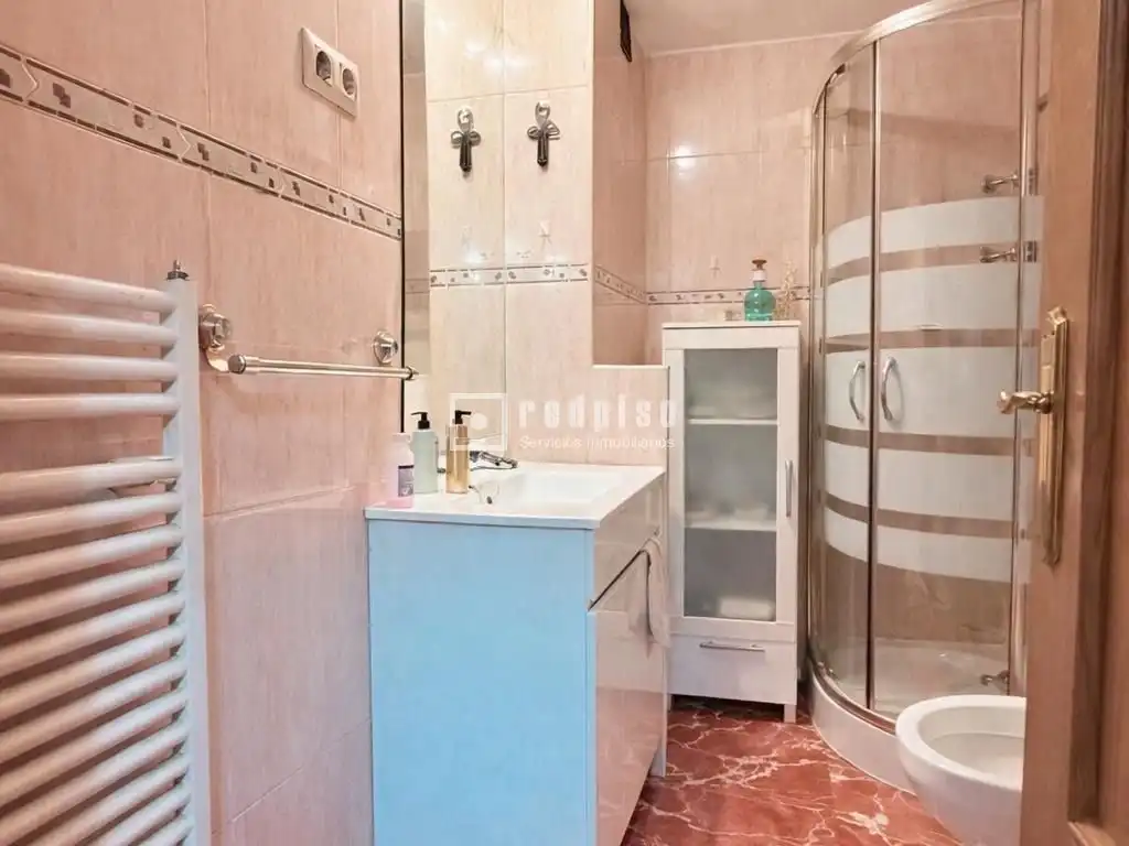 Badezimmer von Gebäude zum Verkauf in Madrid