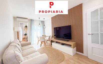 Living room of Flat for sale in Sant Boi de Llobregat  with Parquet flooring