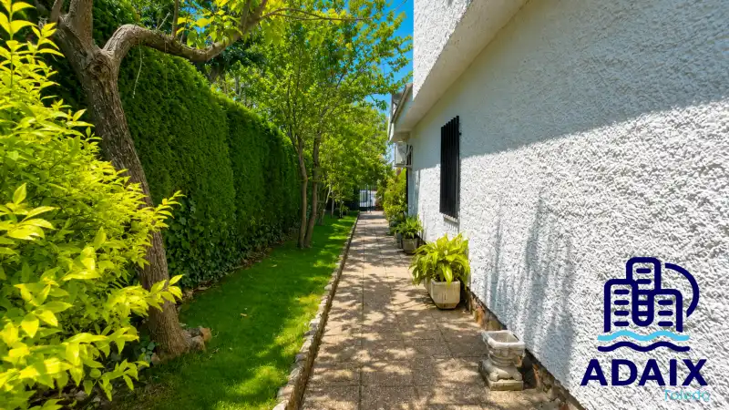 Vista exterior de Casa o chalet en venta en Noez con Aire acondicionado y Terraza