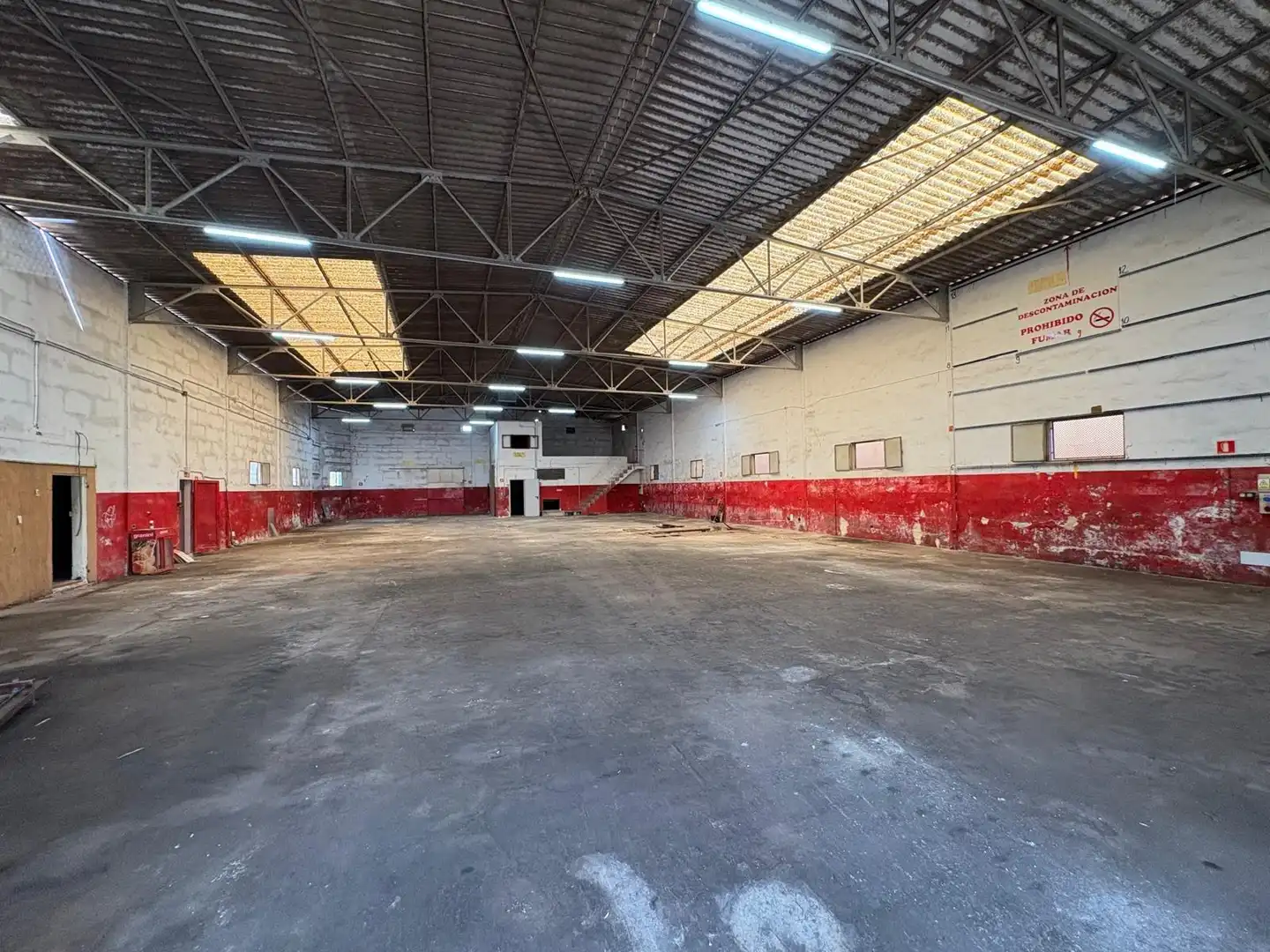 Nave industrial in vendita a Muro