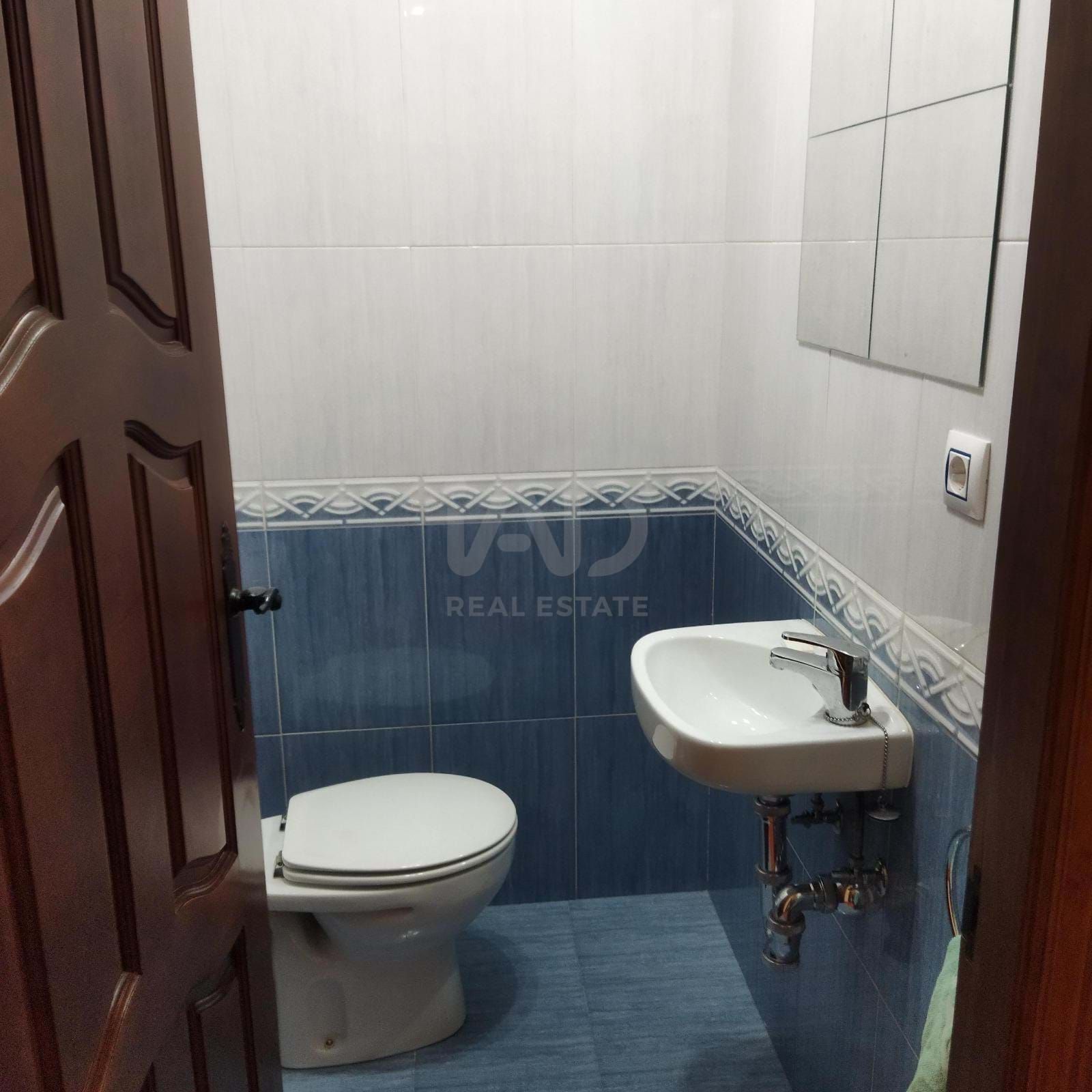 Bany de Estudi en venda en  Logroño amb Aire condicionat, Calefacció i Terrassa