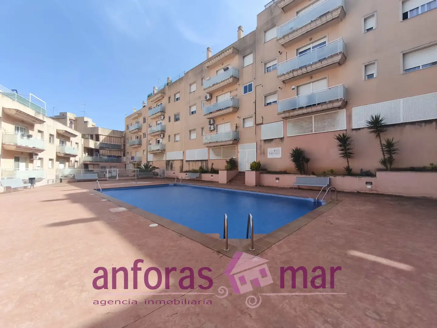 Vista exterior de Apartamento en venta en Creixell con Calefacción, Terraza y Amueblado