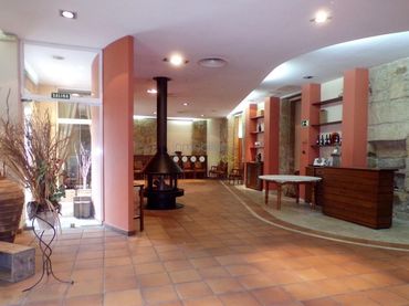 Locale commerciale in vendita a Mos
