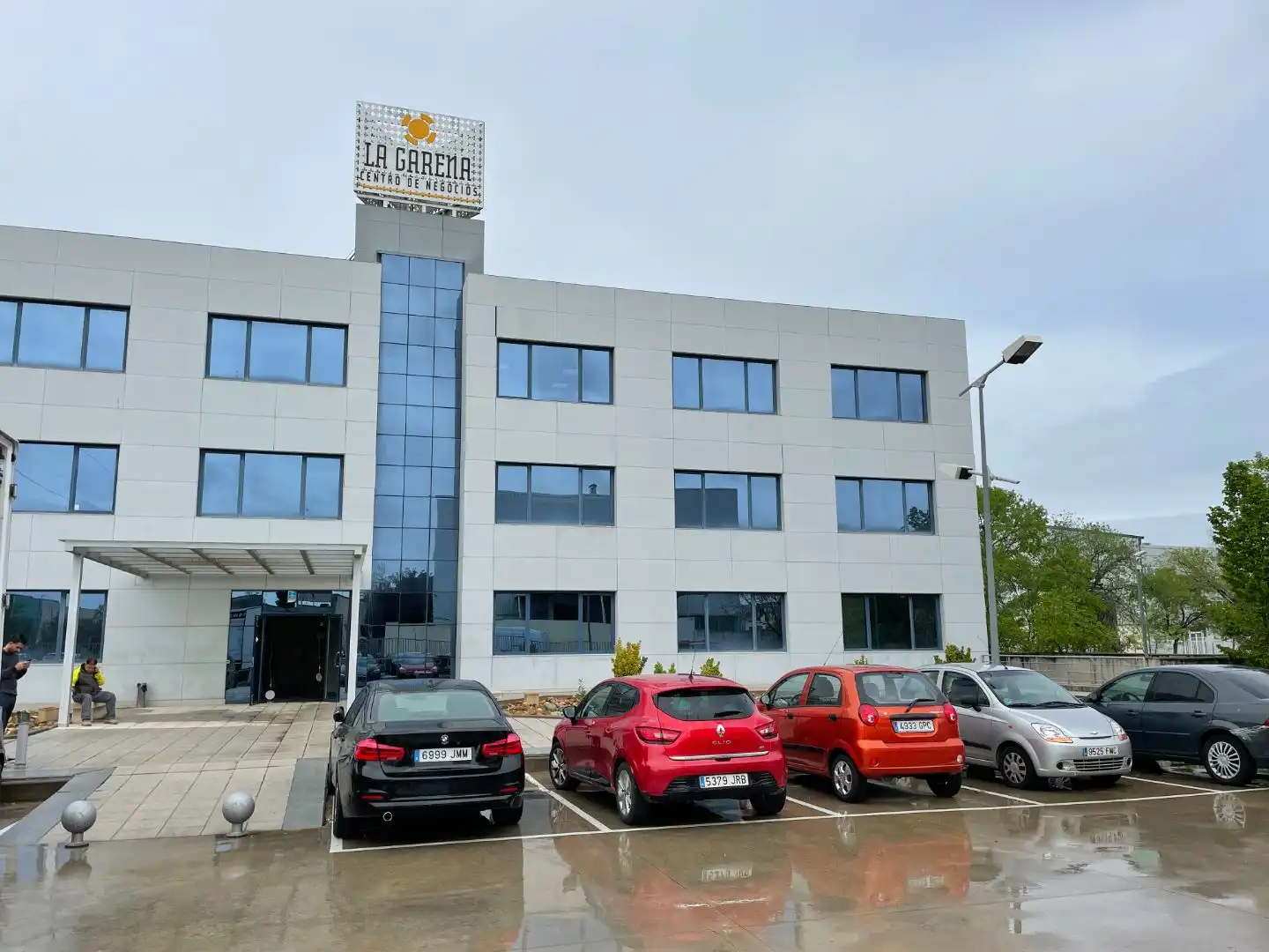 Exterior view of Office for sale in Alcalá de Henares  with Air Conditioner, Heating and Furnished