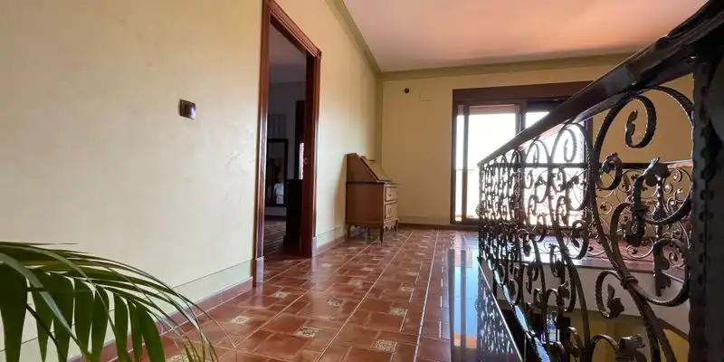 Casa o xalet en venda en Loja amb Aire condicionat, Jardí privat i Terrassa