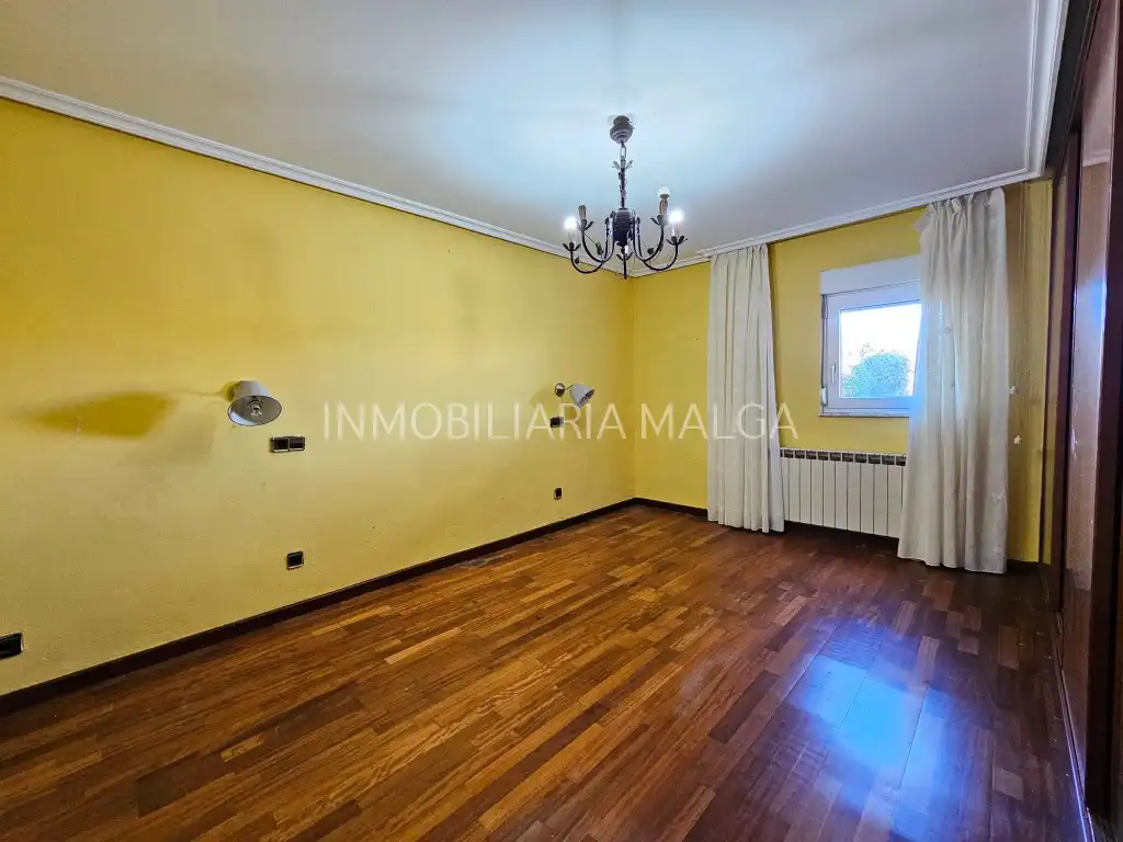 Casa o chalet en venta en Colunga con Calefacción, Jardín privado y Parquet