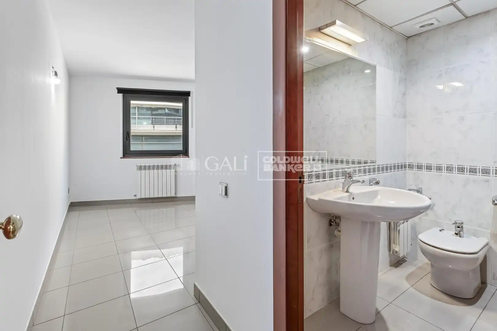 Baño de Piso de alquiler en Andorra la Vella con Calefacción, Terraza y Balcón