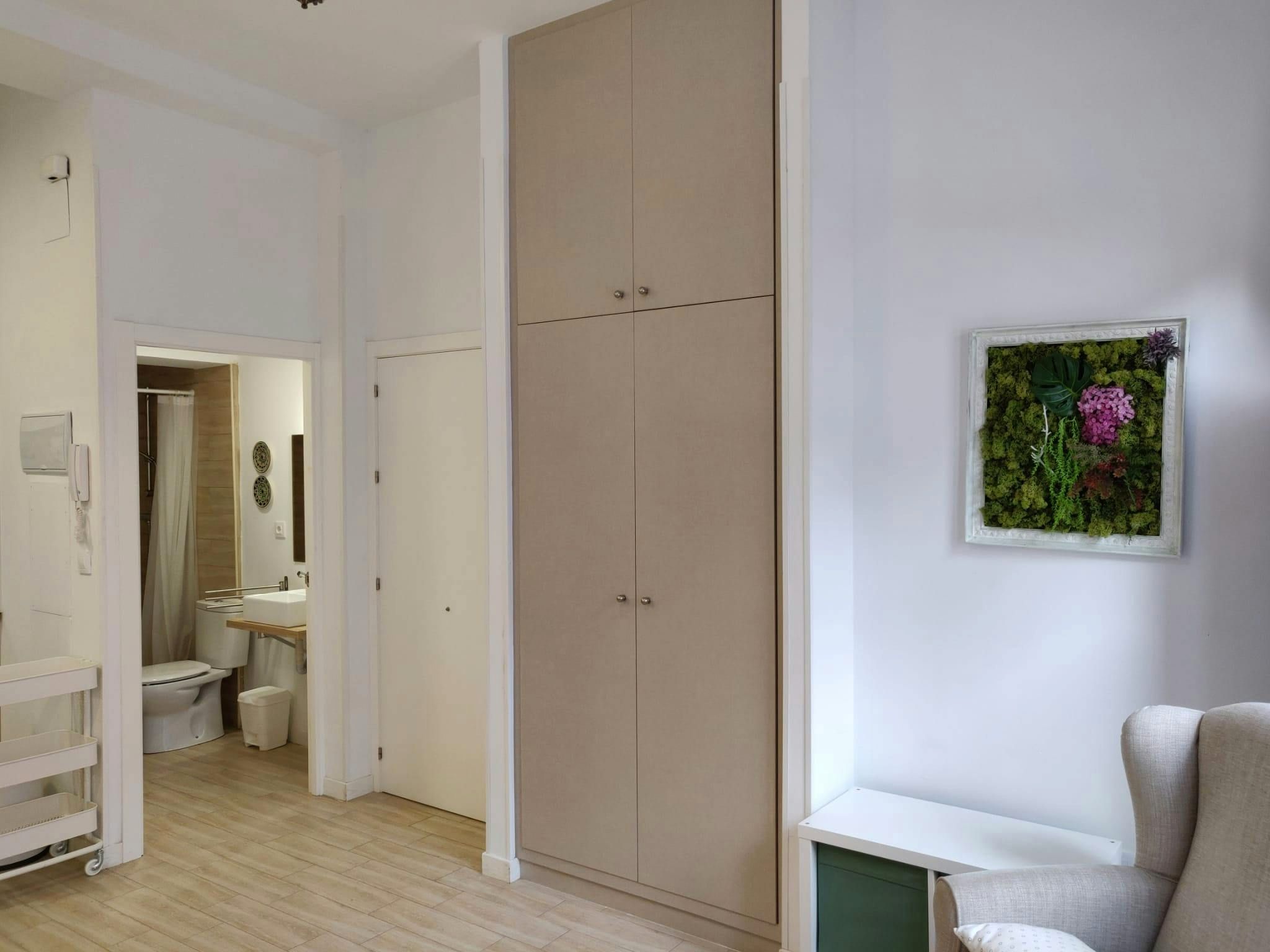 Dormitori de Pis de lloguer en  Valencia Capital amb Aire condicionat, Calefacció i Moblat