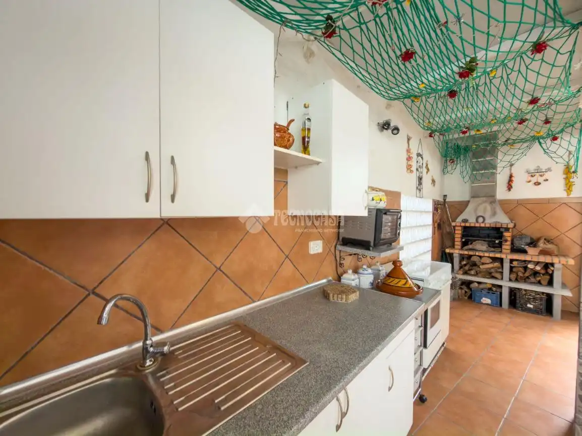Cuina de Casa o xalet en venda en Icod de los Vinos amb Terrassa i Balcó