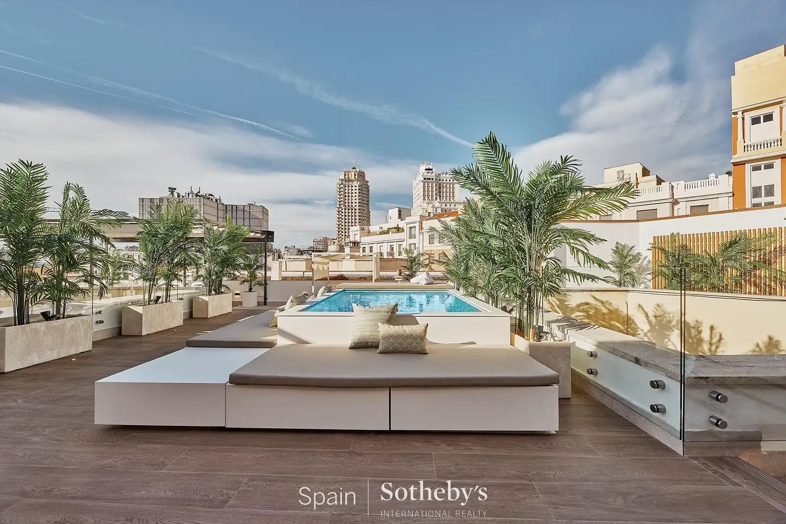 Appartement compact avec piscine à vendre à Calle de Leganitos