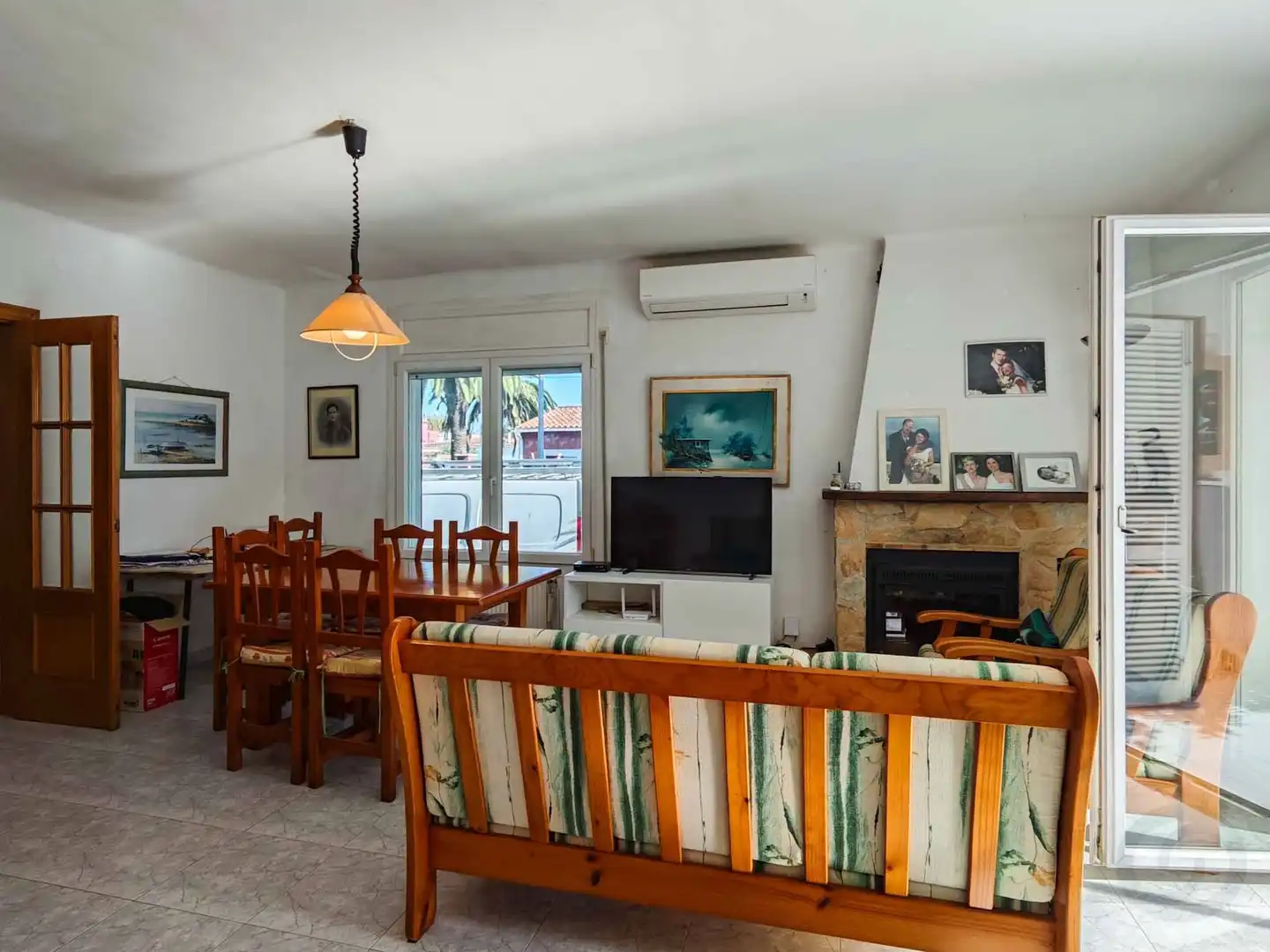 Living room of Houses for sale in Montgrí