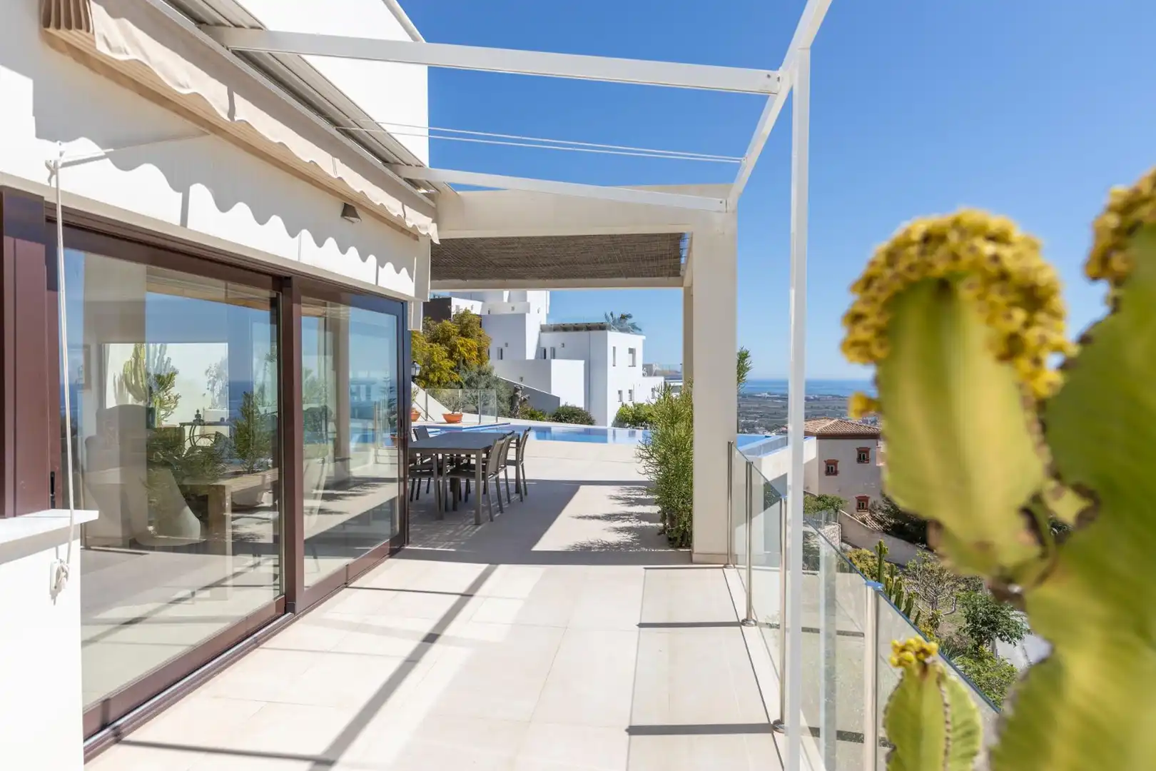Terrassa de Casa o xalet en venda en Salobreña amb Aire condicionat, Jardí privat i Piscina