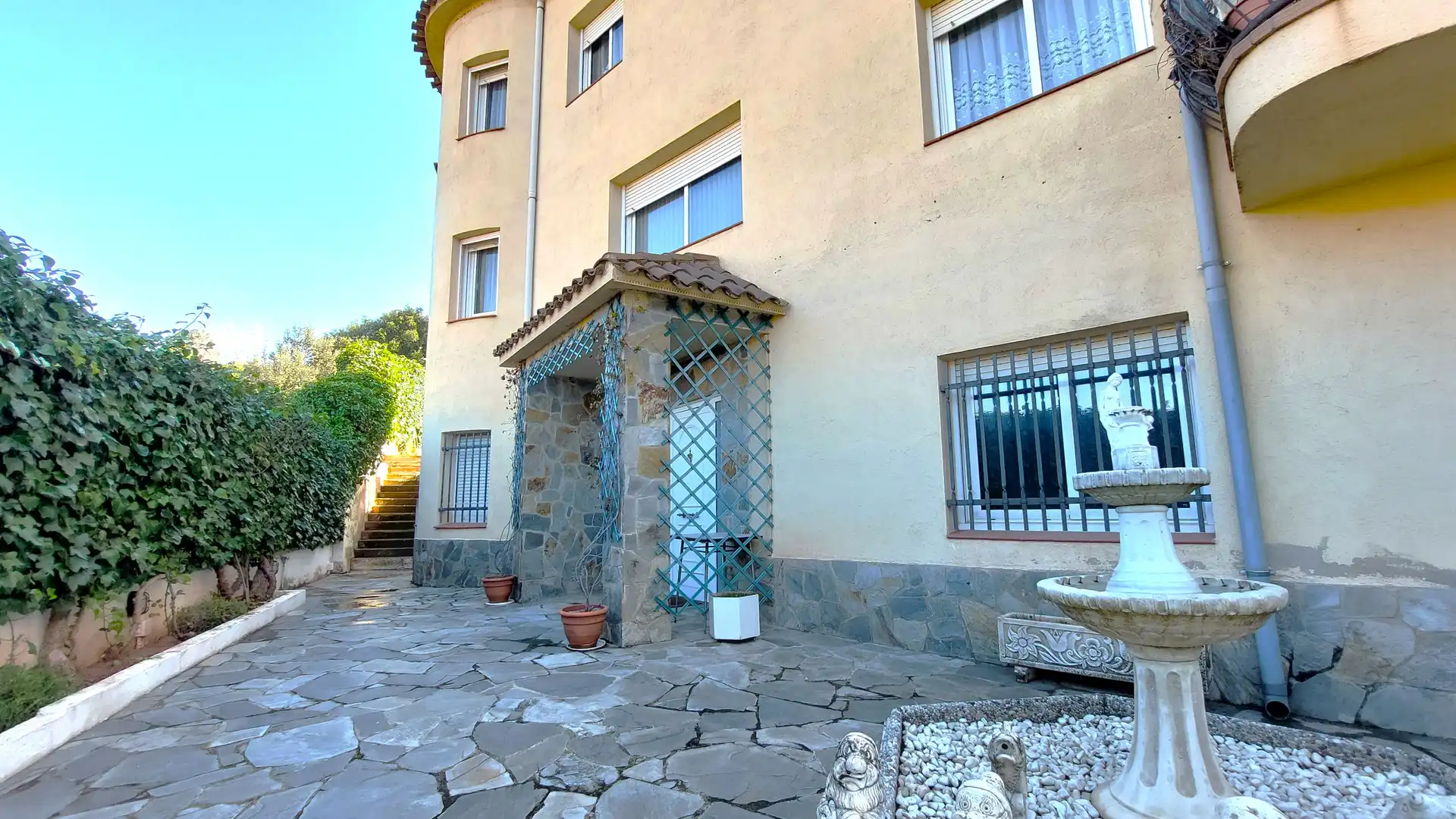 Single-family semi-detached for sale in Sant Llorenç Savall