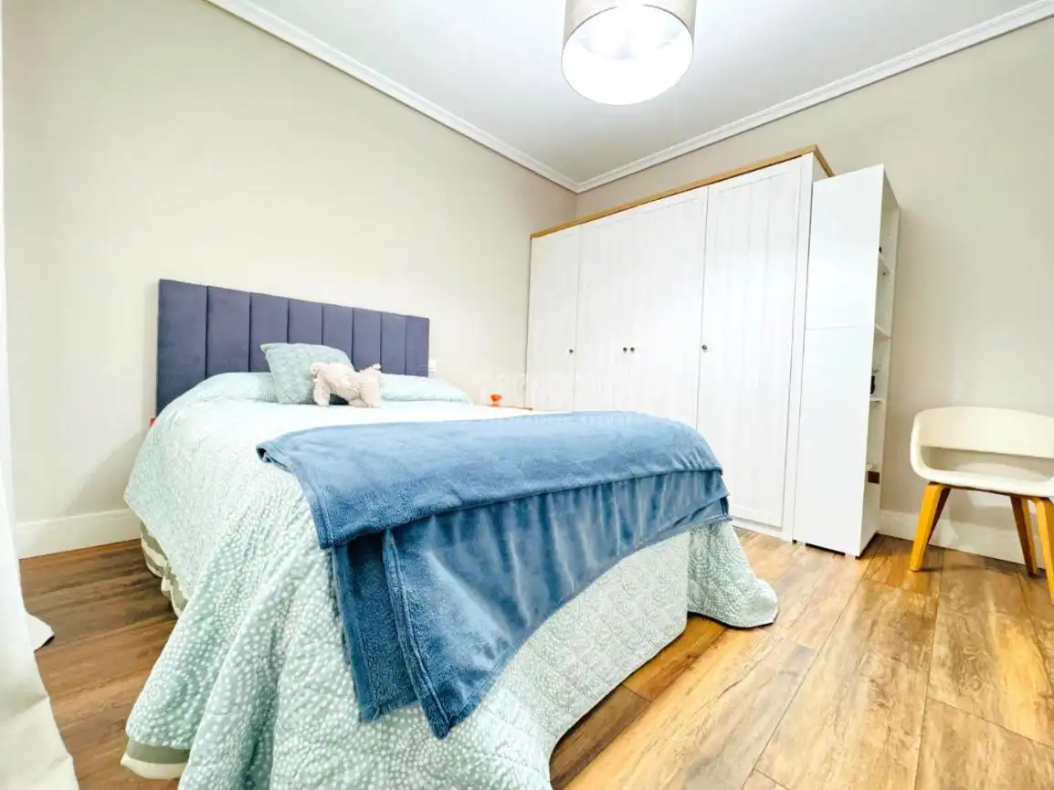 Habitación de Casa adosada en venta en Pepino con Aire acondicionado, Calefacción y Terraza