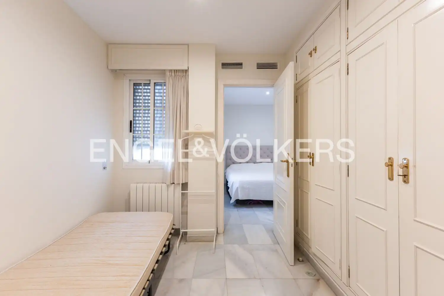 Habitación de Piso en venta en Valencia con Aire acondicionado, Calefacción y Trastero