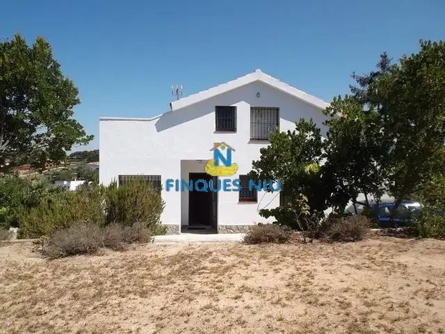 Chalet con piscina en venta en Carrer Sant Jaume 655